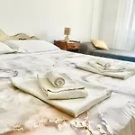 Cavour16 Rent Bedrooms