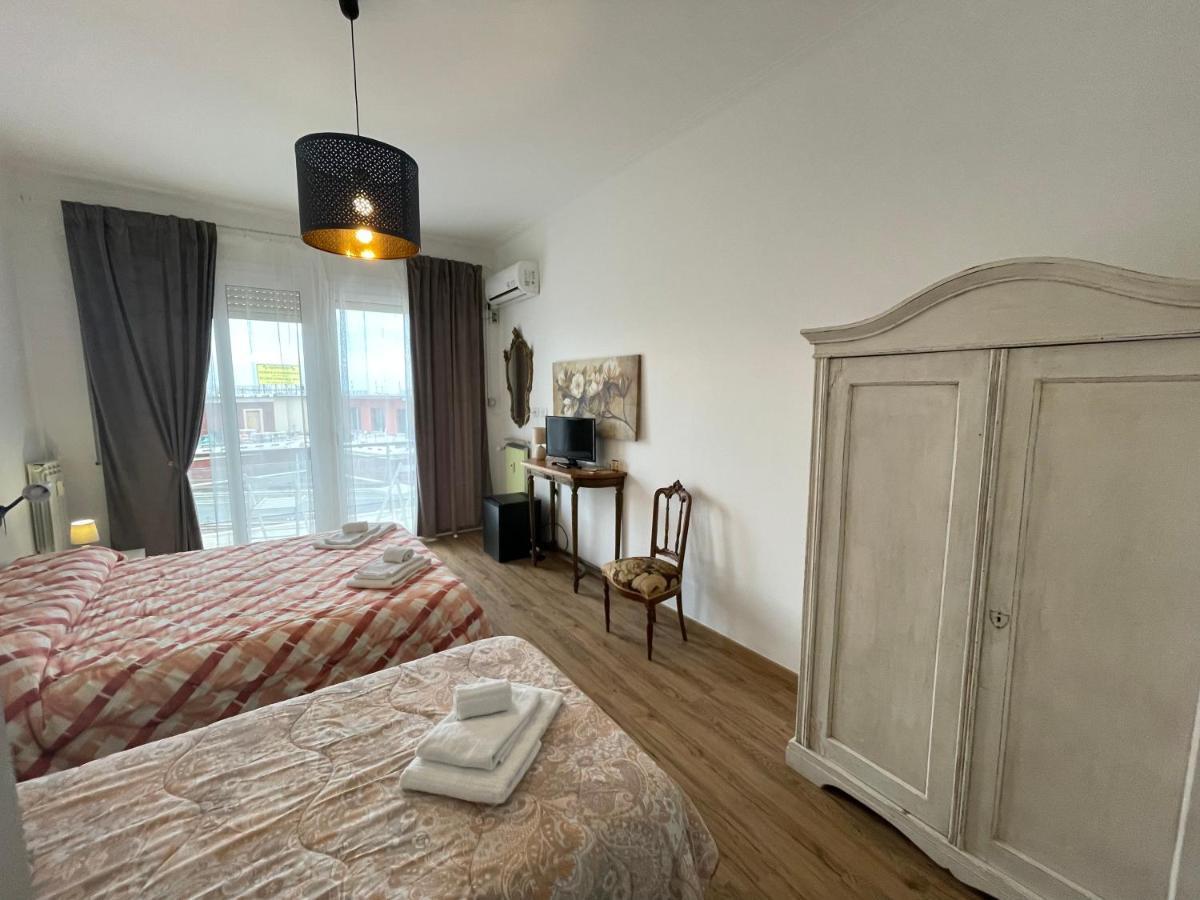 Bed & Breakfast Cavour16 Rent Bedrooms Genova