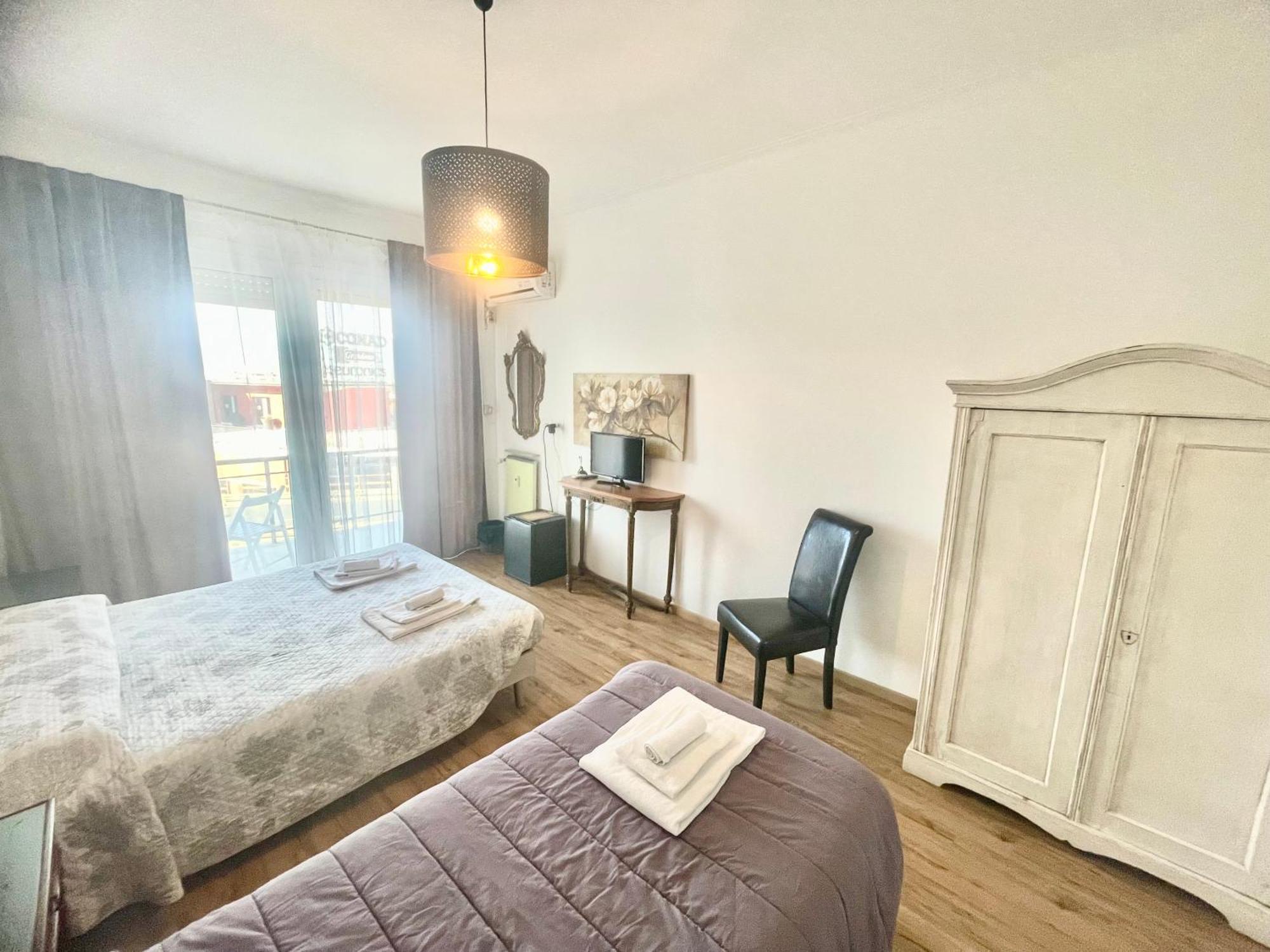 Cavour16 Rent Bedrooms Bed & Breakfast
