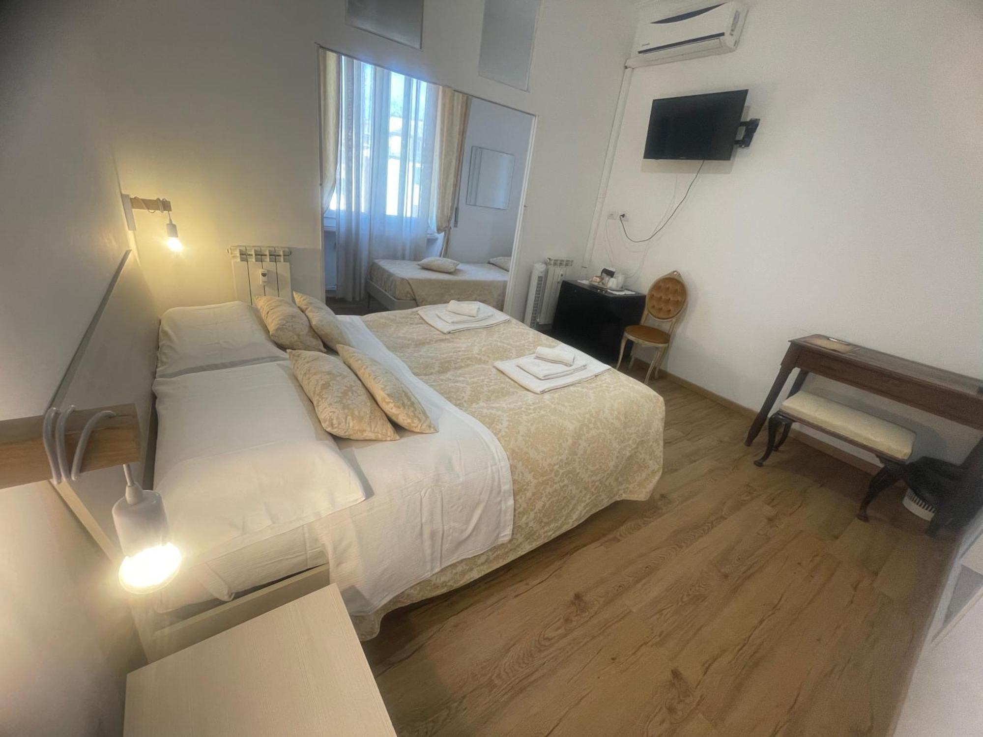 Bed & Breakfast Cavour16 Rent Bedrooms