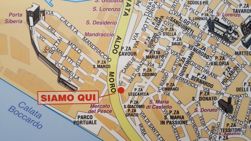 Cavour16 Rent Bedrooms Bed & Breakfast Genova